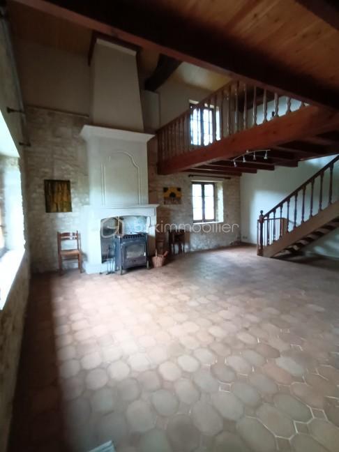 Corps de ferme - 379 m² - 14 pièces