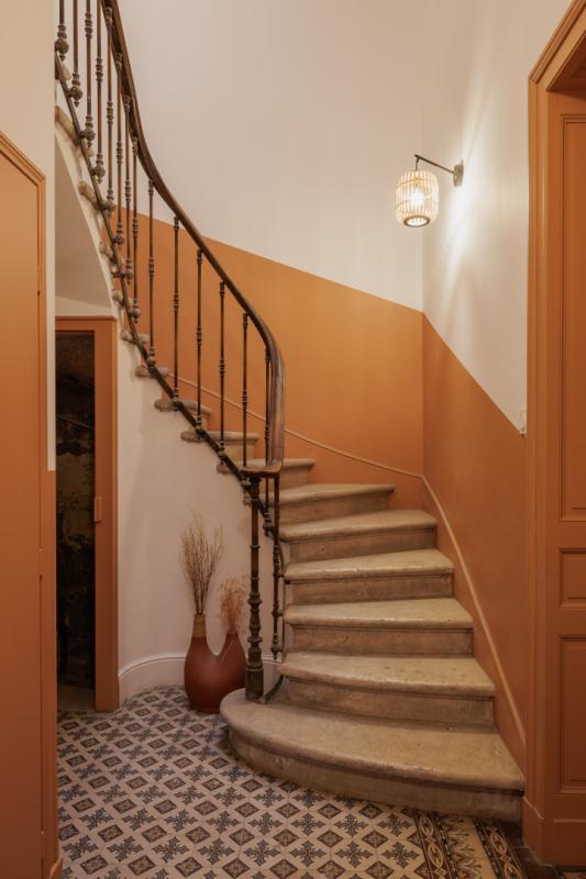 Remise - 350 m² - 15 pièces