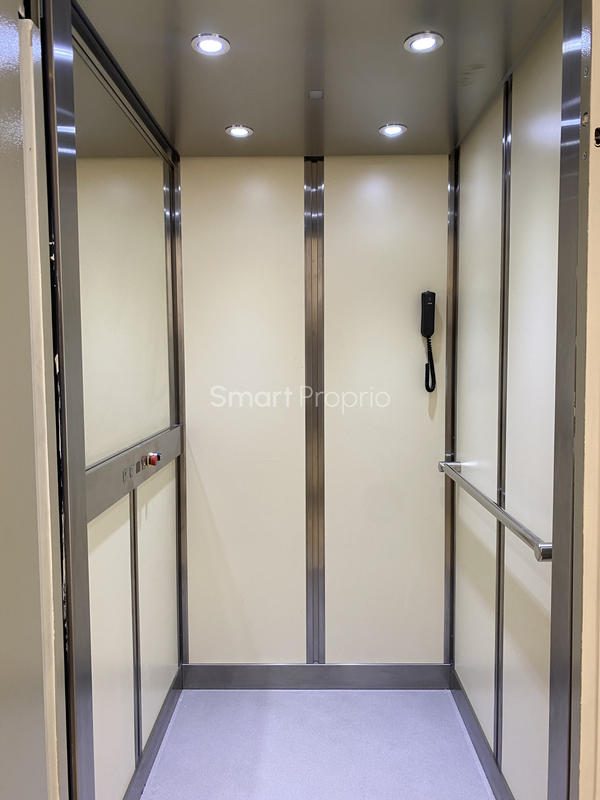 Propriété - 250 m² - 6 pièces