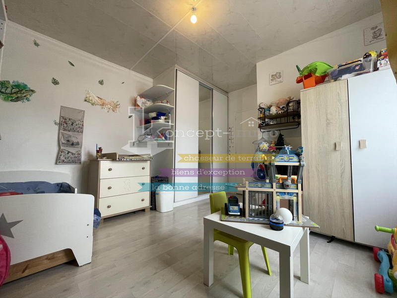 Appartement - 102 m² - 5 pièces