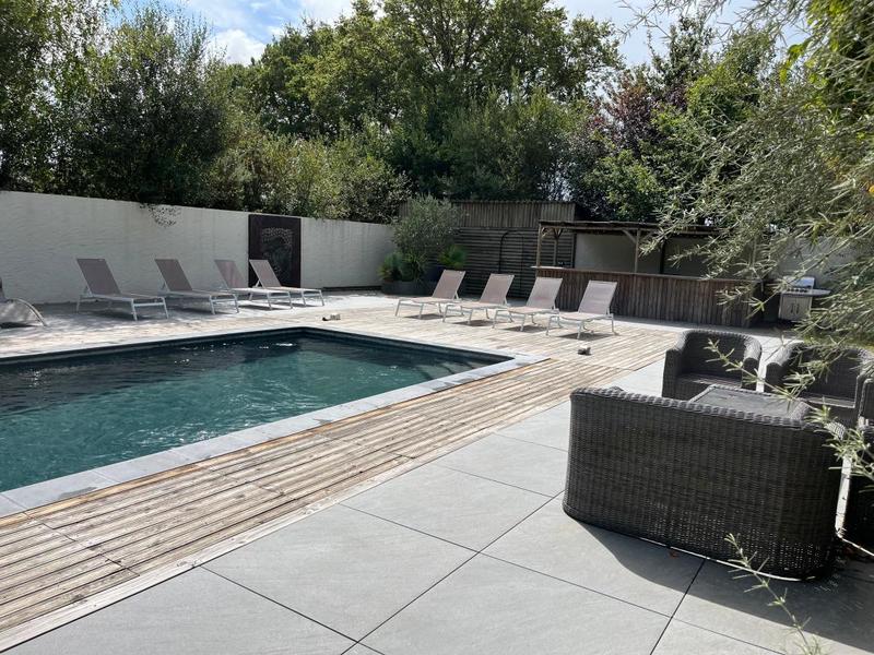 Chaumière - 312 m² - 9 pièces