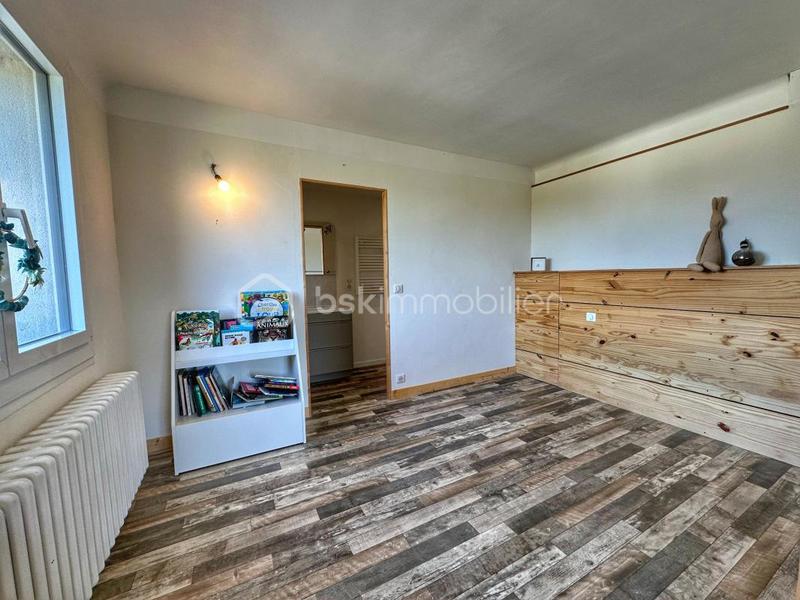 Propriété - 220 m² - 6 pièces