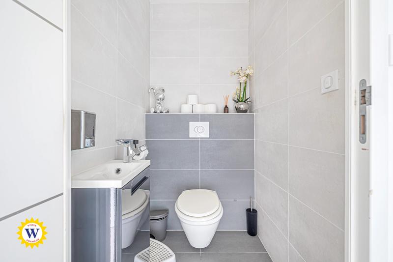 Maison - 198 m² - 7 pièces