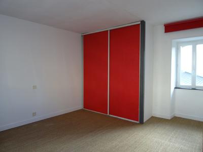 Maison - 96 m² - 6 pièces