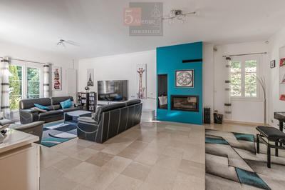 Maison - 320 m² - 7 pièces