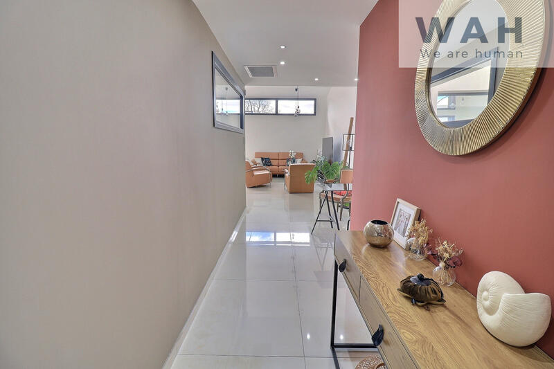 Maison - 180 m² - 6 pièces