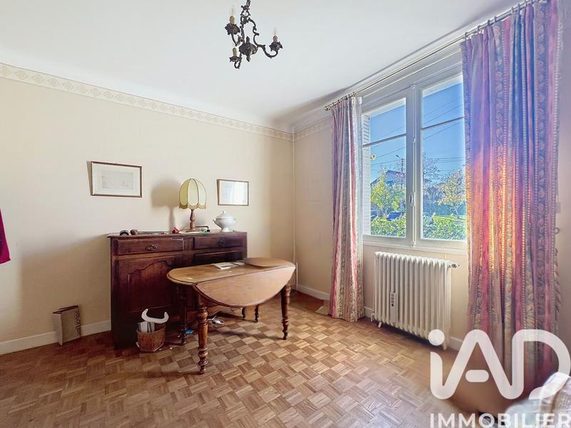 Maison - 94 m² - 5 pièces