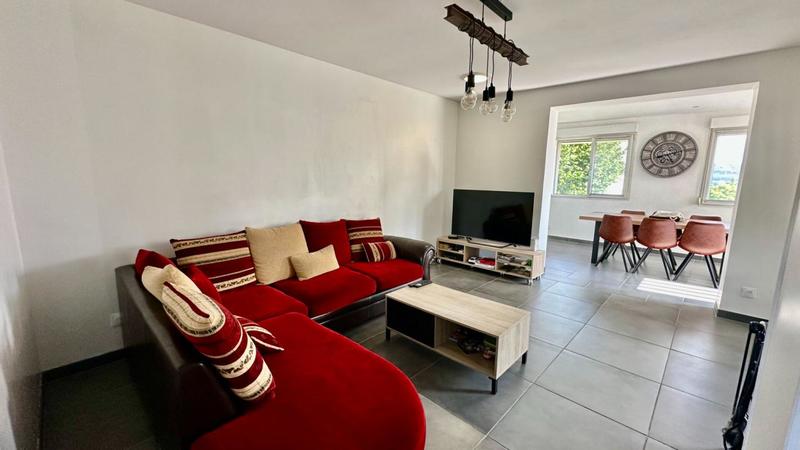 Maison - 98 m² - 5 pièces