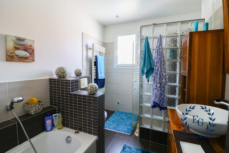 Maison - 197 m² - 6 pièces