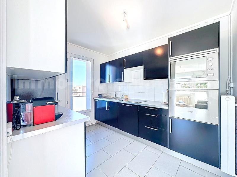 Appartement - 80 m² - 4 pièces