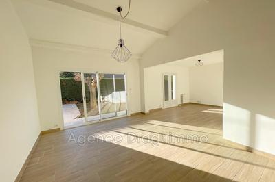 Maison - 123 m² - 5 pièces