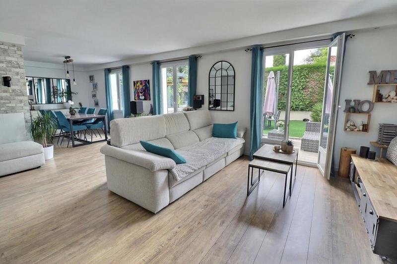 Maison - 110 m² - 6 pièces