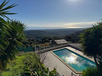 Maison - 170 m² - 6 pièces