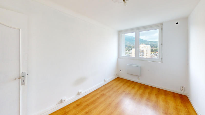 Appartement - 65 m² - 4 pièces