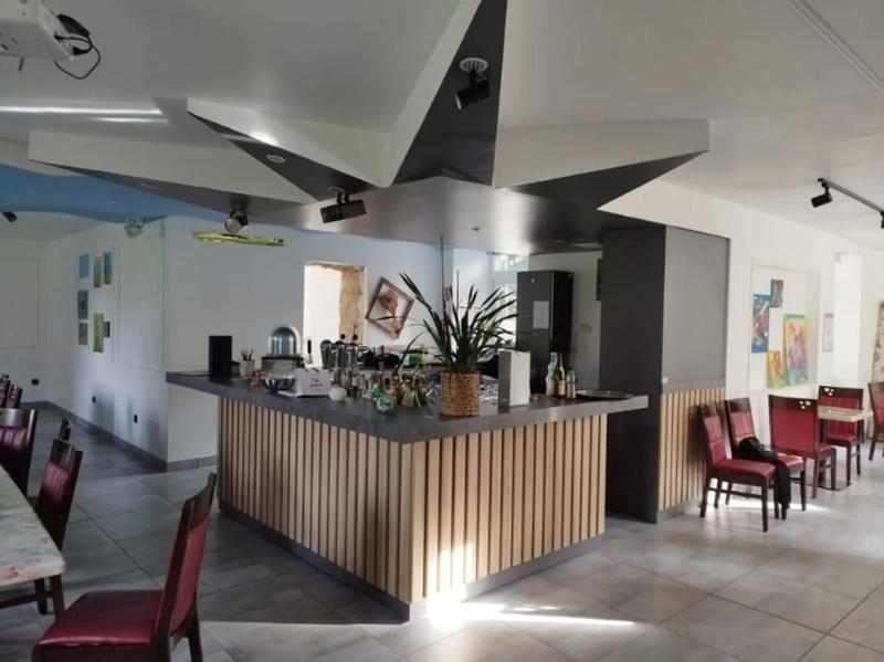 Gîte - 950 m² - 40 pièces