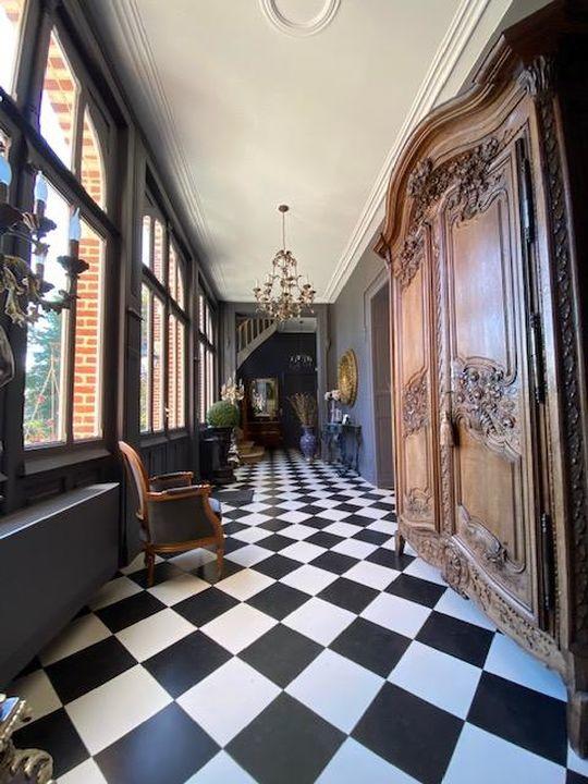 Propriété - 480 m² - 13 pièces