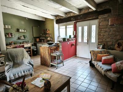 Maison en pierre - 64 m² - 3 pièces