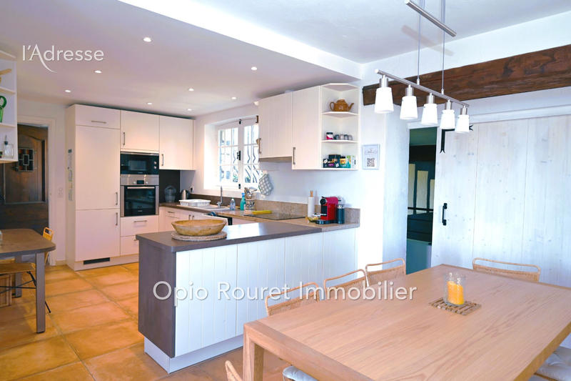 Maison - 231 m² - 7 pièces