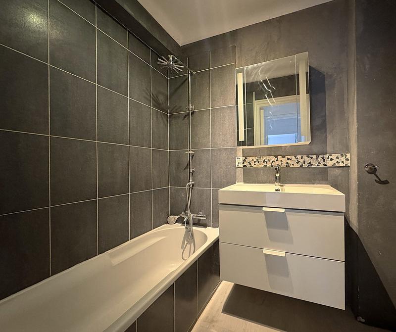 Appartement - 77 m² - 4 pièces