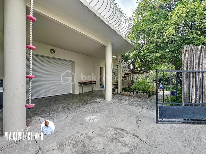 Pavillon - 191 m² - 8 pièces