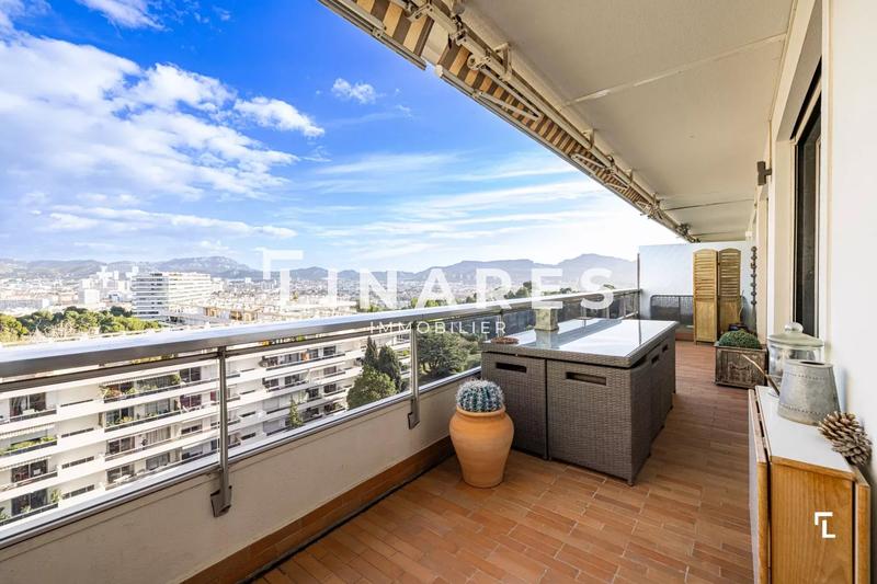 Appartement - 90 m² - 4 pièces