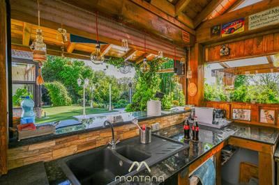 Bastide - 1 000 m² - 17 pièces