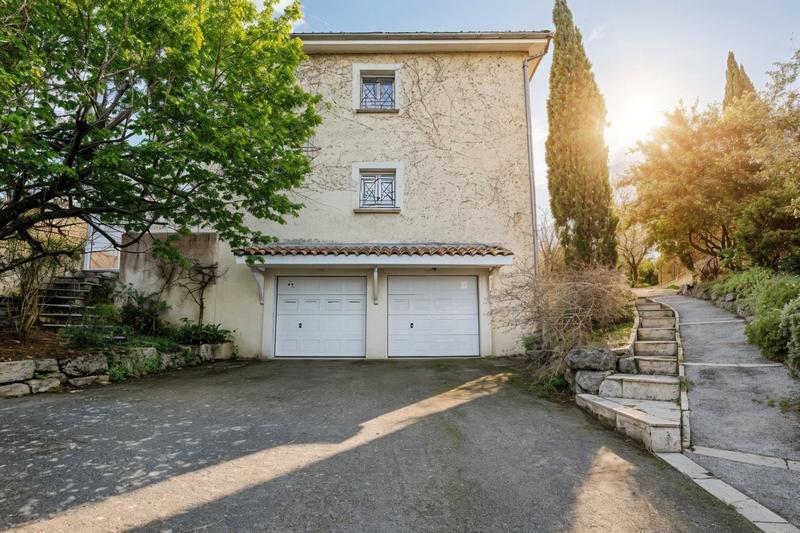 Maison d'architecte - 197 m² - 7 pièces