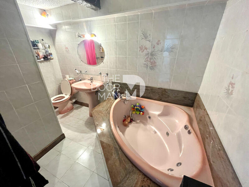 Maison - 145 m² - 6 pièces