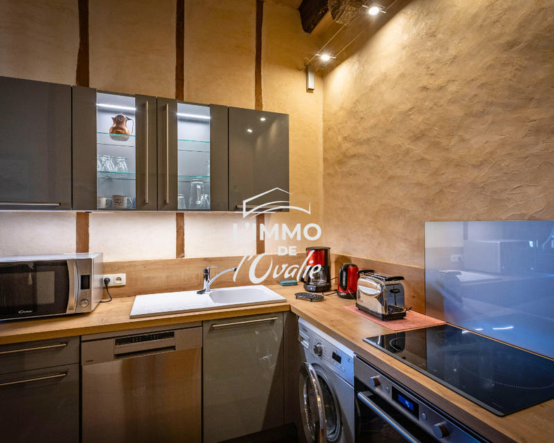 Maison - 300 m² - 16 pièces