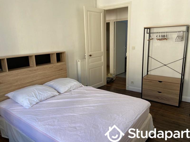 Chambre - 14 m² - 1 pièce