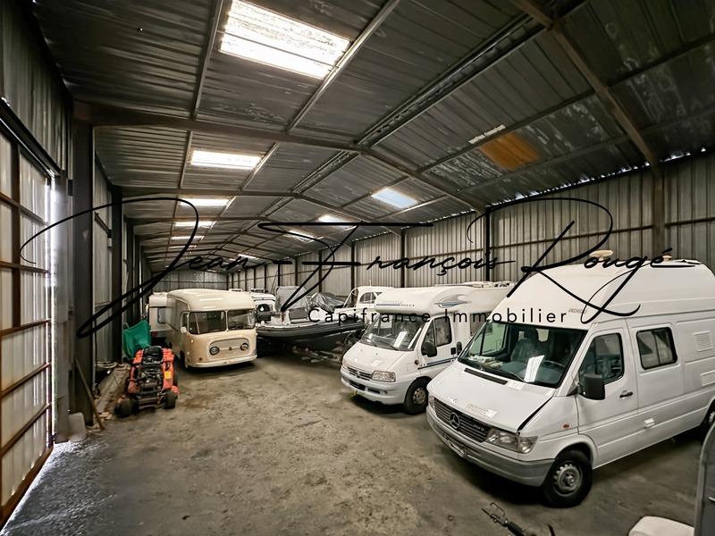 Maison - 243 m² - 10 pièces