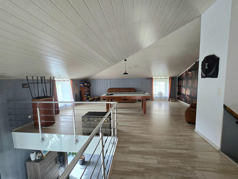 Maison - 259 m² - 6 pièces