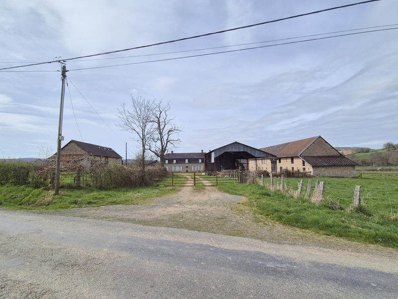 Château - 251 m² - 13 pièces