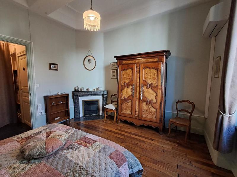 Appartement - 169 m² - 6 pièces