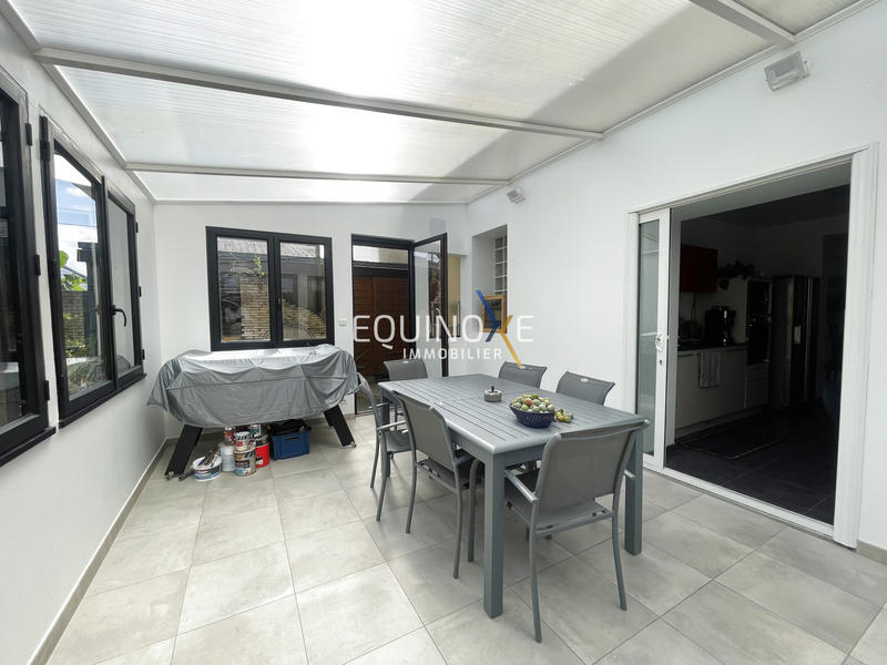 Villa - 188 m² - 9 pièces