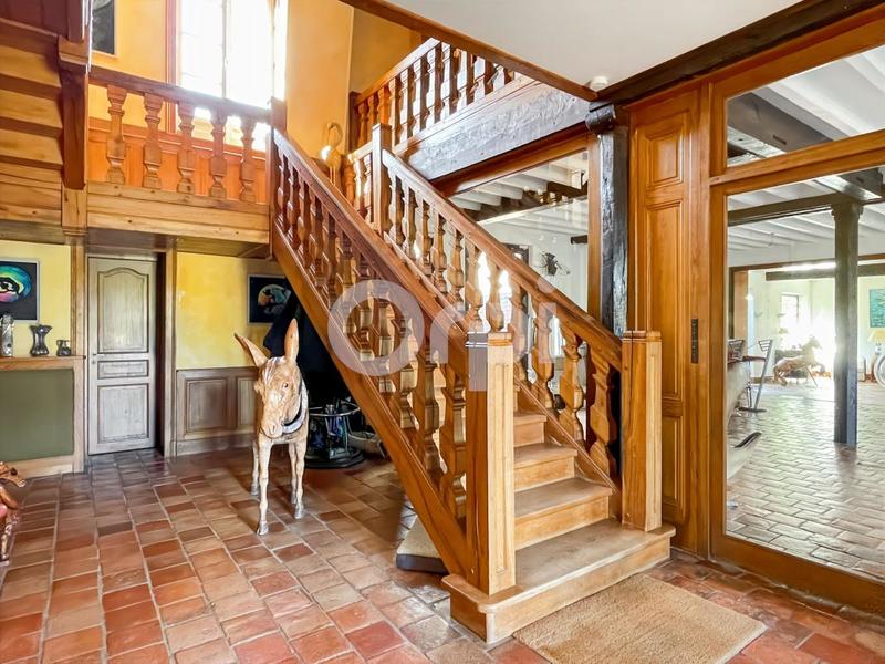 Propriété - 503 m² - 10 pièces