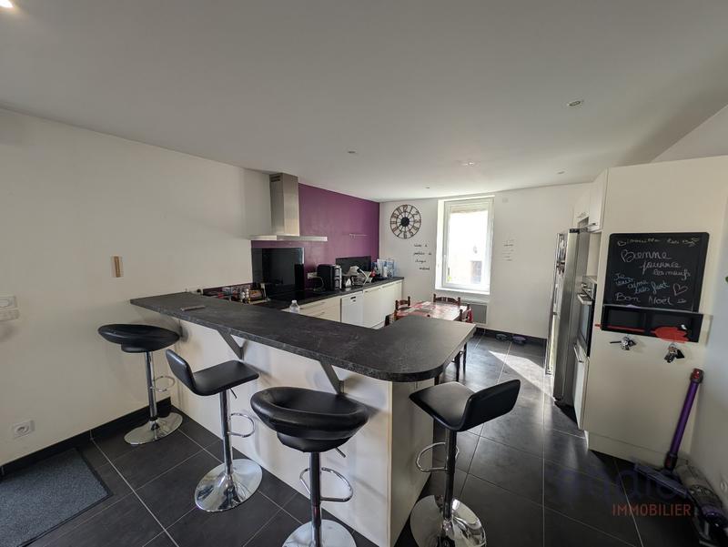 Maison - 180 m² - 7 pièces