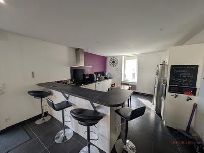 Maison - 180 m² - 7 pièces