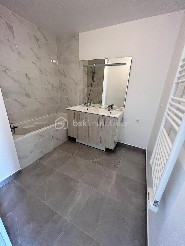 Appartement - 64 m² - 3 pièces