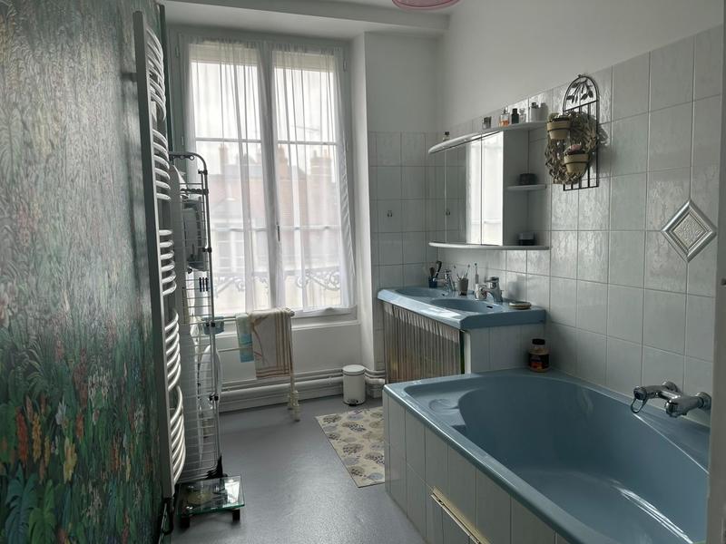 Appartement - 98 m² - 4 pièces