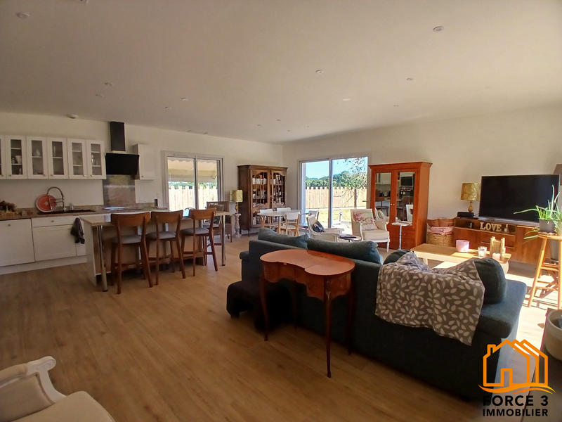 Maison - 110 m² - 4 pièces