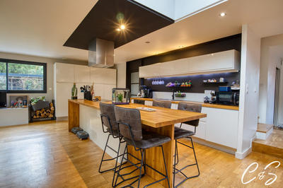 Maison - 240 m² - 6 pièces