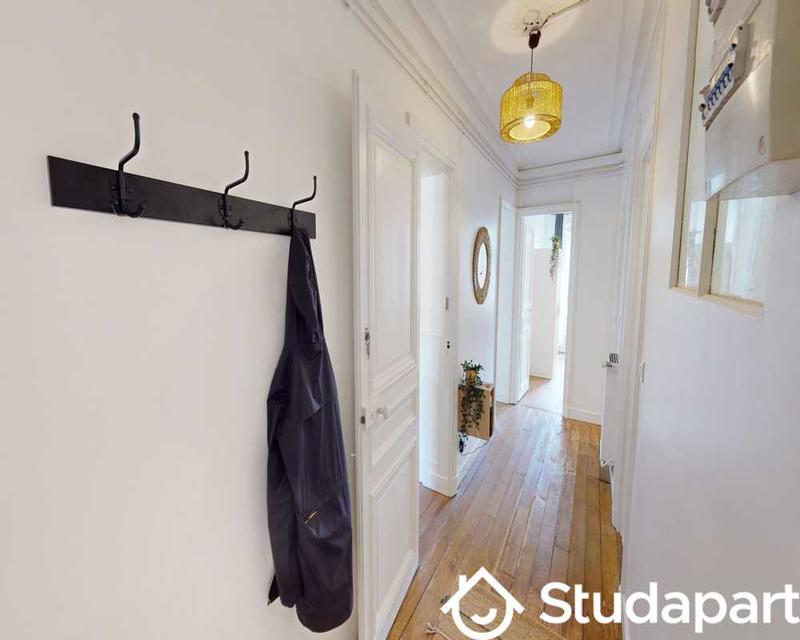 Chambre - 80 m² - 1 pièce