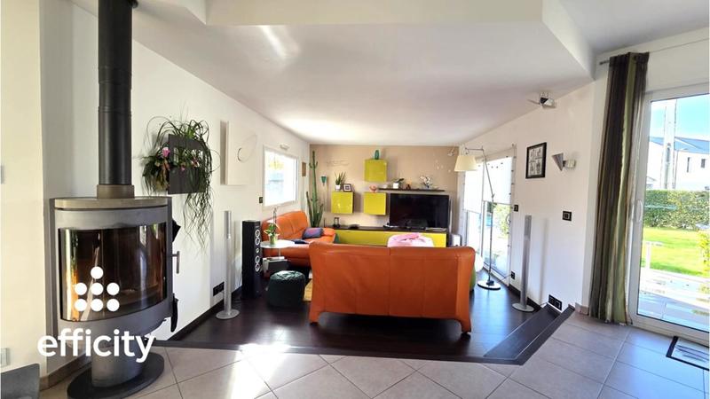 Maison - 181 m² - 9 pièces