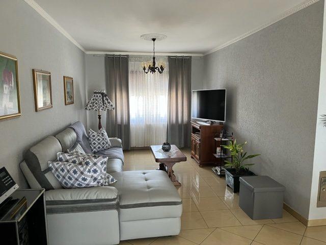 Maison - 200 m² - 7 pièces