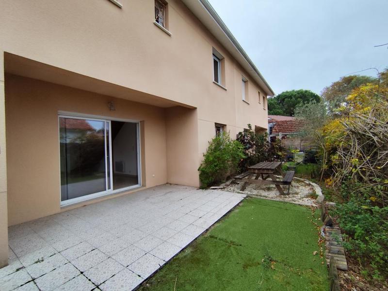 Maison - 200 m² - 12 pièces