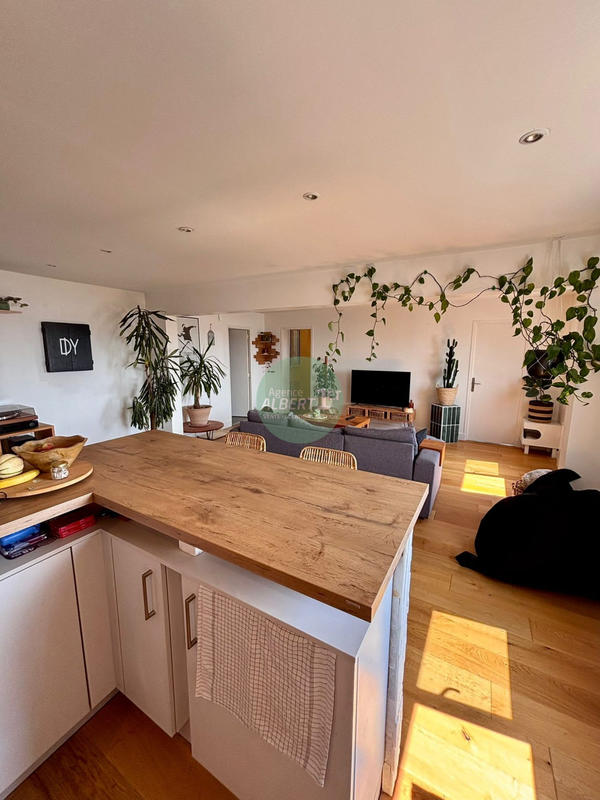 Appartement - 65 m² - 3 pièces