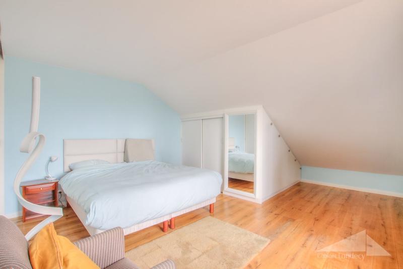 Duplex - 131 m² - 5 pièces