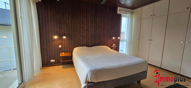 Maison - 99 m² - 6 pièces