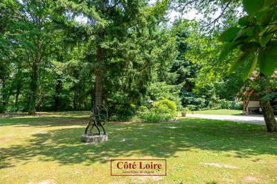 Maison - 251 m² - 8 pièces